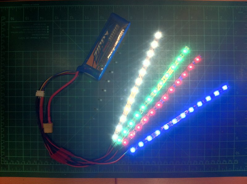 4 x Tiras de 15 Led <b> 5W/m </b> (Rojo/Verde/Azul/Blanco)